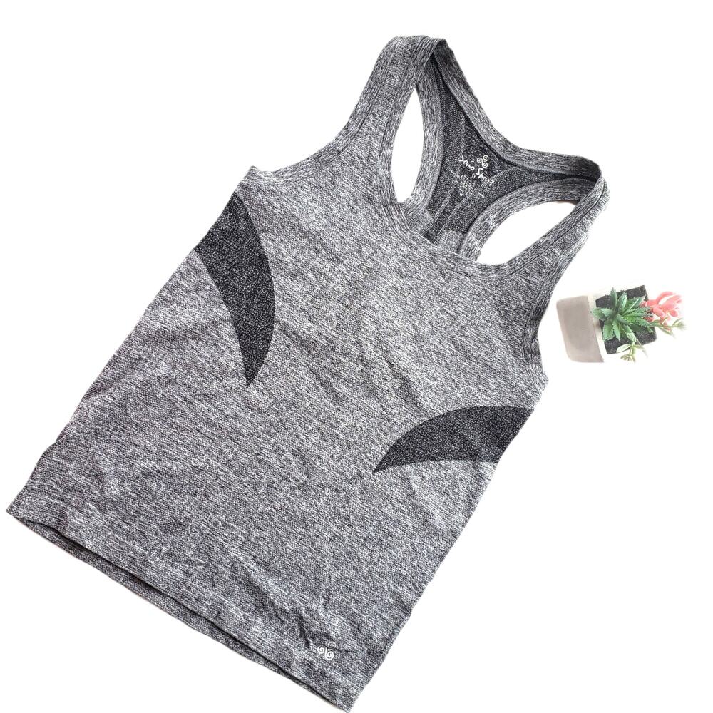 Soho Sport Womens Top Size Medium Athletic Tank Racerback Knit Gray